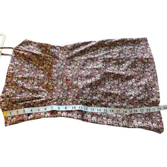 Sunday best | Aritzia Shimmer floral satin mini dress slip style feminine size 2 - Picture 3 of 7